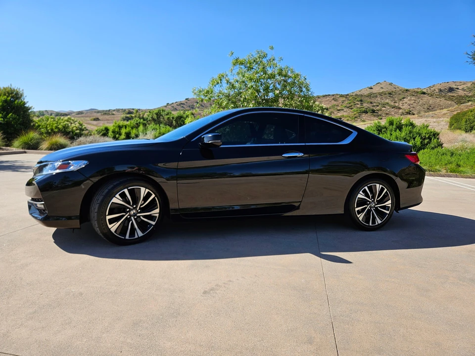 2016 Honda Accord 9th Gen - Image 13 of 31