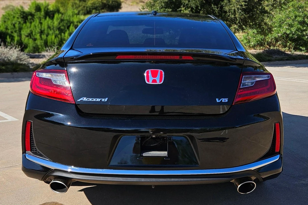 2016 Honda Accord 9th Gen - Image 5 of 31