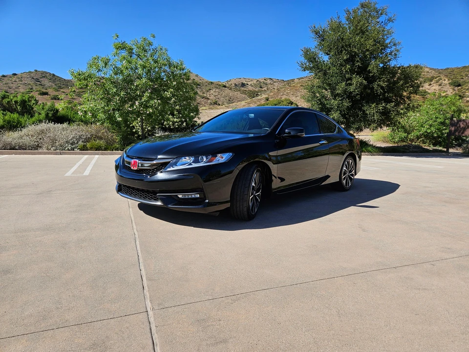 2016 Honda Accord 9th Gen - Image 11 of 31