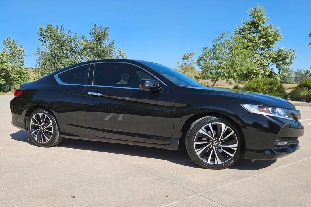 2016 Honda Accord 9th Gen - Image 3 of 31