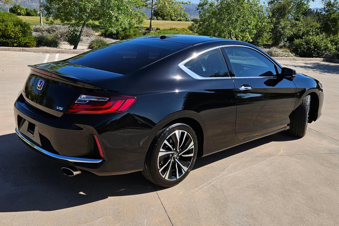 2016 Honda Accord 9th Gen - Image 4 of 31