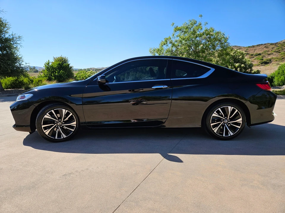 2016 Honda Accord 9th Gen - Image 17 of 31