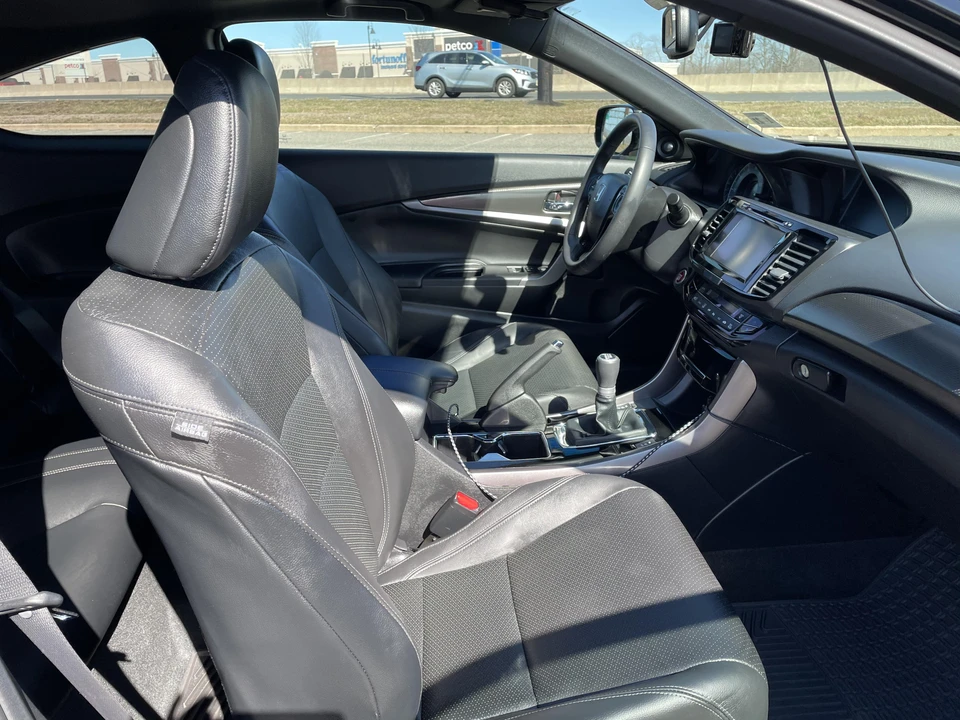 2016 Honda Accord 9th Gen - Image 25 of 31