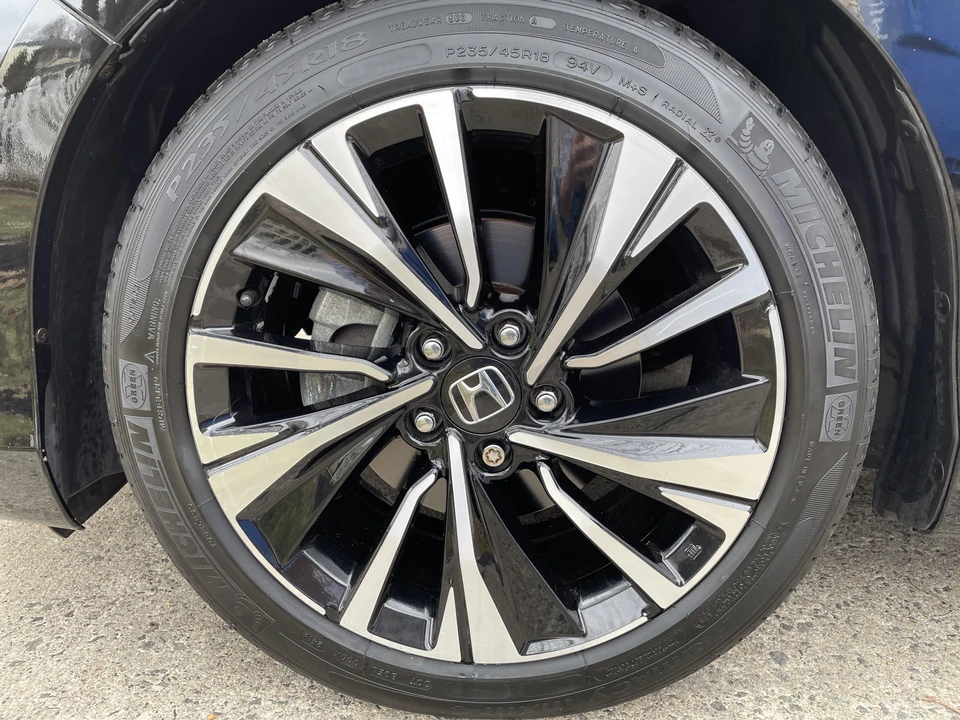 2016 Honda Accord 9th Gen - Image 17 of 31