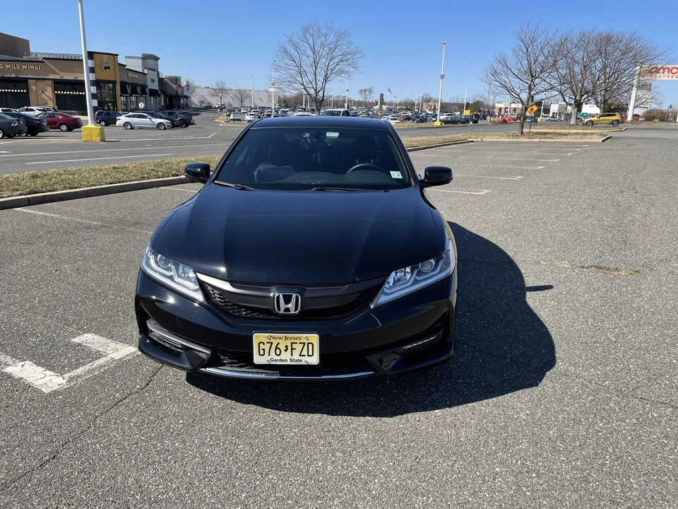2016 Honda Accord 9th Gen - Image 7 of 31