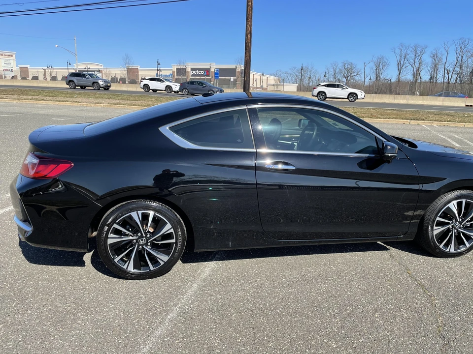 2016 Honda Accord 9th Gen - Image 10 of 31