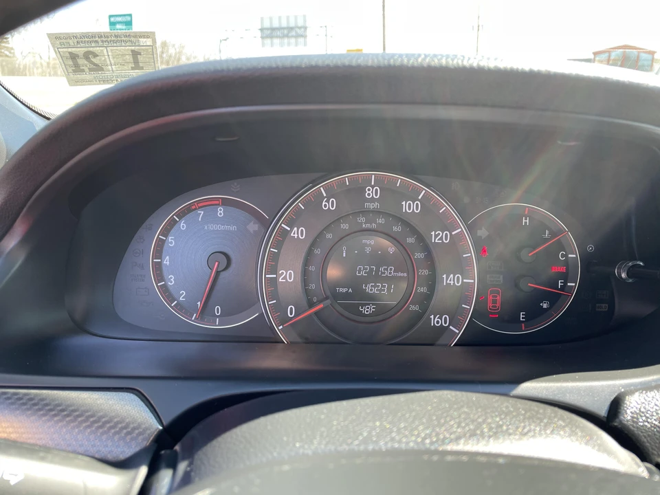 2016 Honda Accord 9th Gen - Image 23 of 31