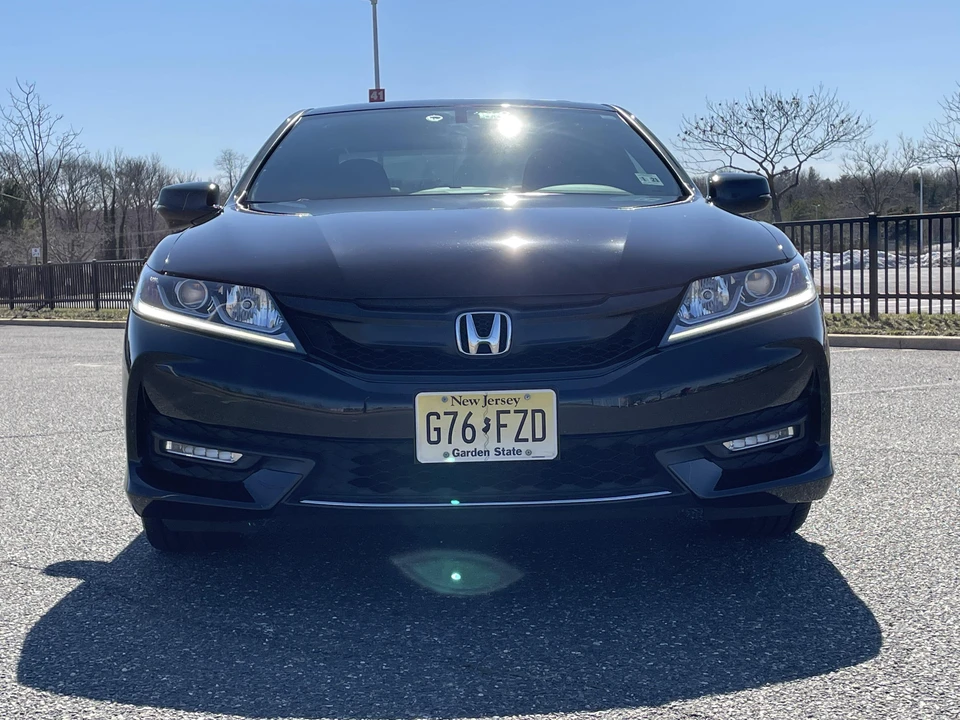 2016 Honda Accord 9th Gen - Image 2 of 31