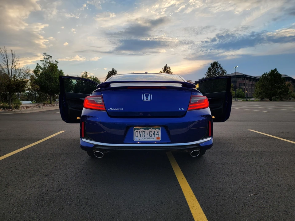 2016 Honda Accord 9th Gen - Image 27 of 31