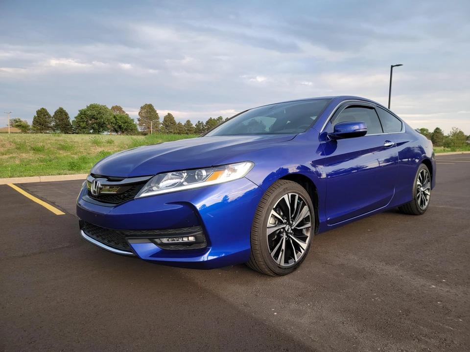 2016 Honda Accord 9th Gen - Image 9 of 31