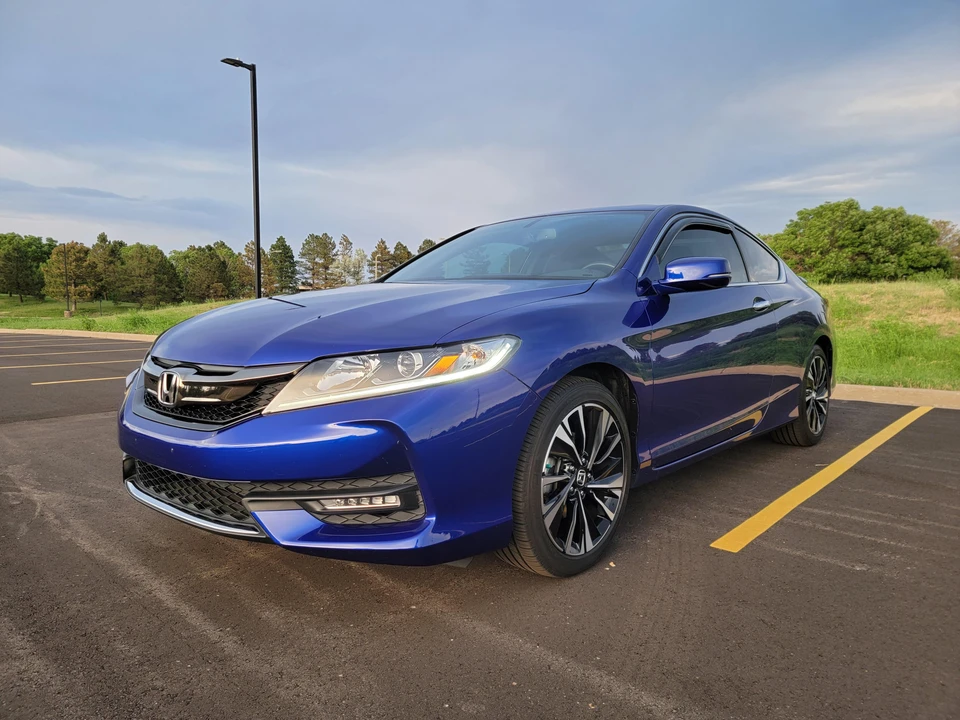 2016 Honda Accord 9th Gen - Image 8 of 31