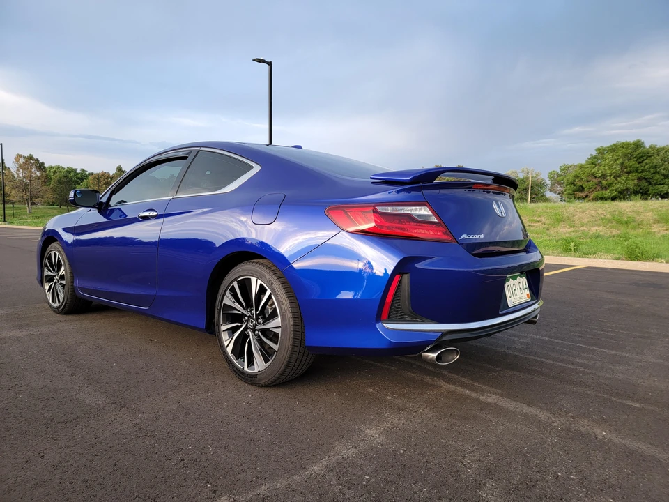 2016 Honda Accord 9th Gen - Image 10 of 31