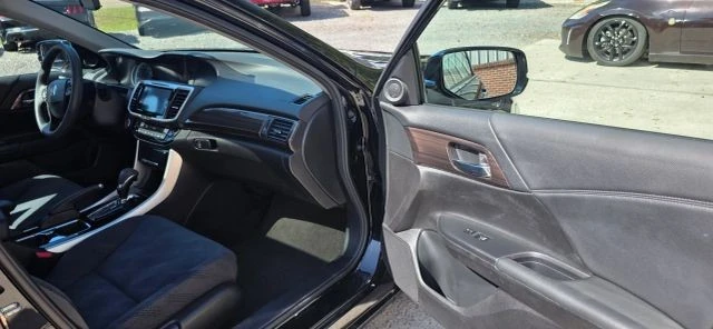 2016 Honda Accord 9th Gen - Image 15 of 19
