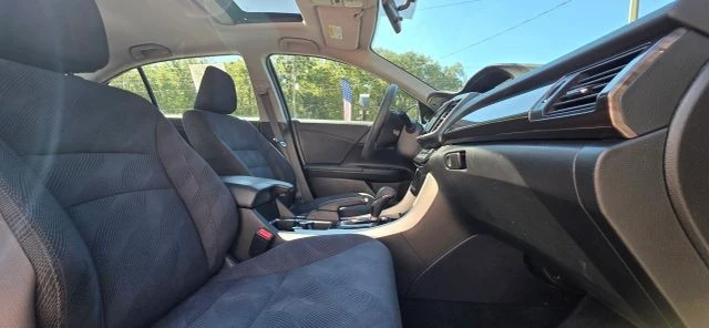 2016 Honda Accord 9th Gen - Image 14 of 19