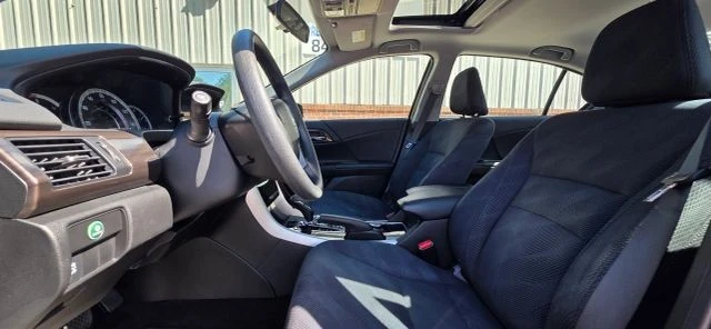 2016 Honda Accord 9th Gen - Image 11 of 19