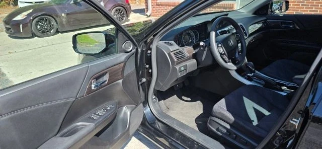 2016 Honda Accord 9th Gen - Image 10 of 19