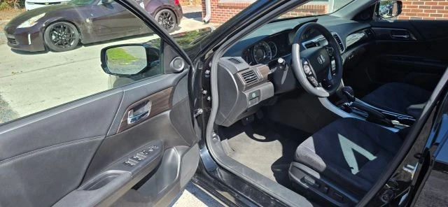 2016 Honda Accord 9th Gen - Image 10 of 19