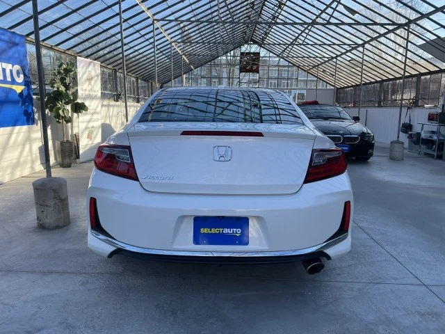 2016 Honda Accord 9th Gen - Image 8 of 21