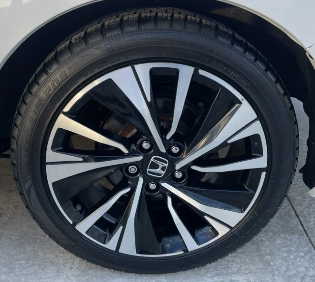 2016 Honda Accord 9th Gen - Image 17 of 21