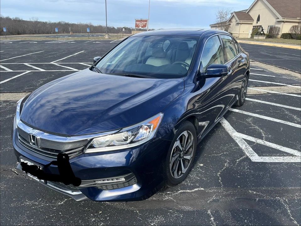 2016 Honda Accord 9th Gen - Image 6 of 21