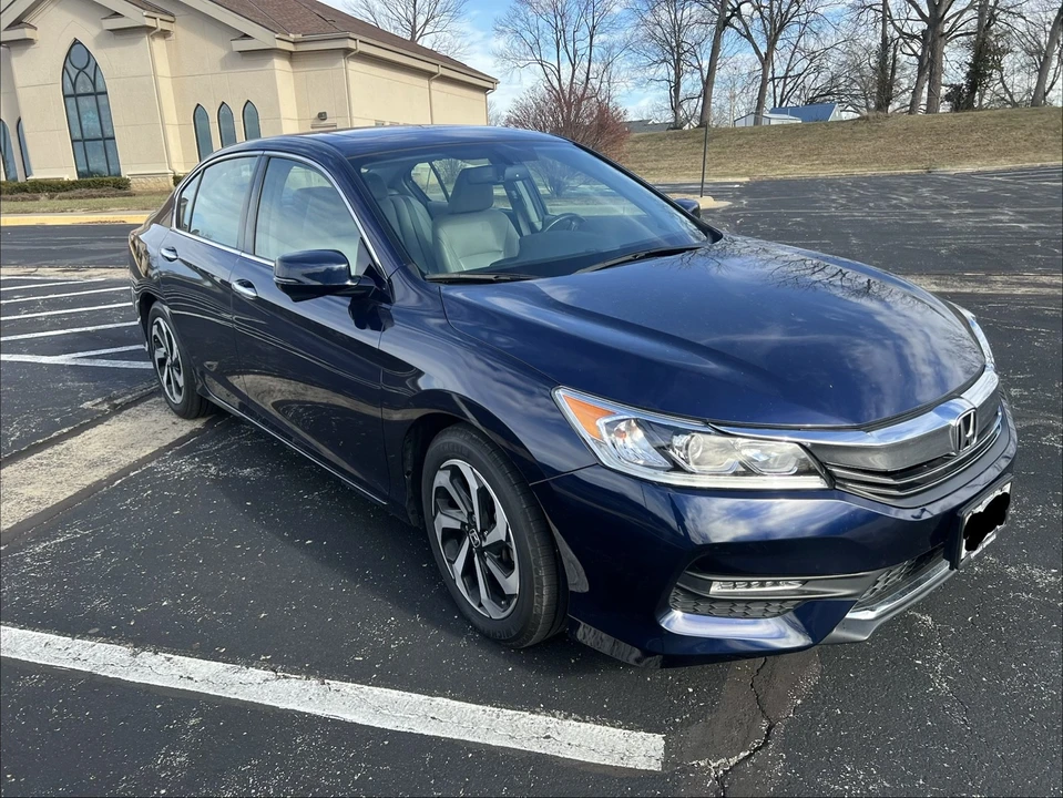 2016 Honda Accord 9th Gen - Image 5 of 21