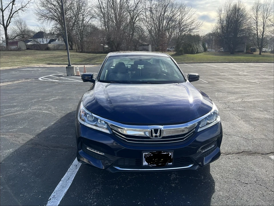 2016 Honda Accord 9th Gen - Image 3 of 21