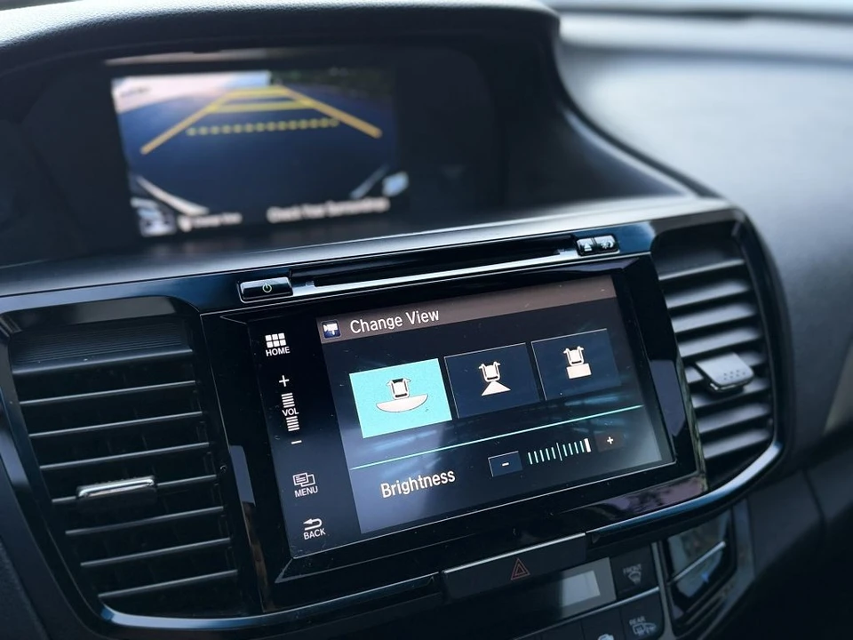 2016 Honda Accord 9th Gen - Image 24 of 26