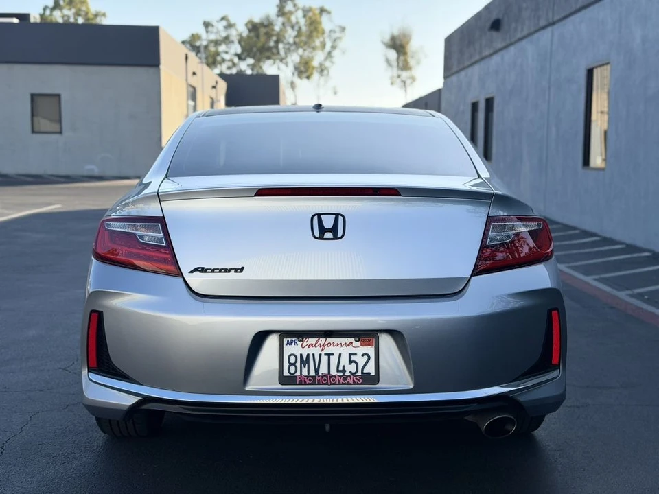 2016 Honda Accord 9th Gen - Image 9 of 26