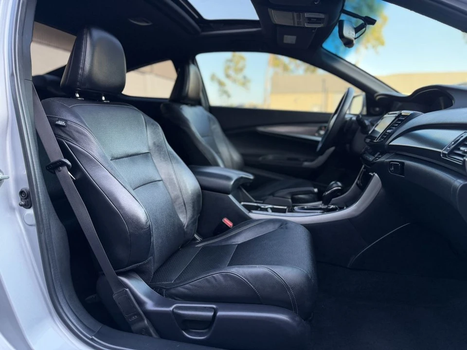 2016 Honda Accord 9th Gen - Image 20 of 26