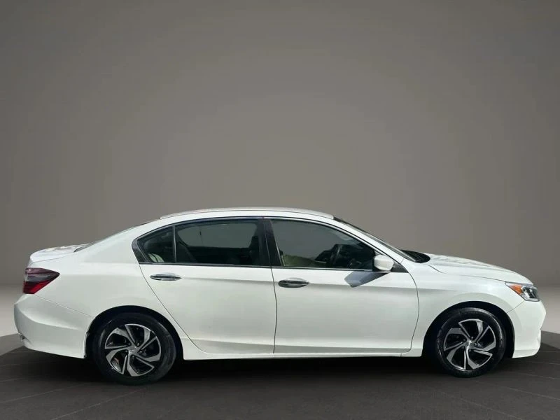 2016 Honda Accord 9th Gen - Image 4 of 12