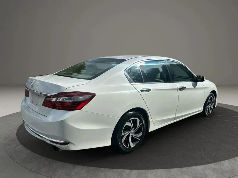 2016 Honda Accord 9th Gen - Image 5 of 12