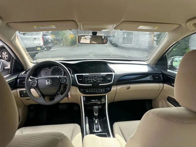 2016 Honda Accord 9th Gen - Image 8 of 12