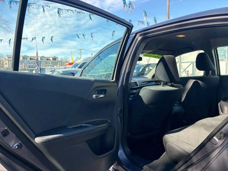 2016 Honda Accord 9th Gen - Image 11 of 12