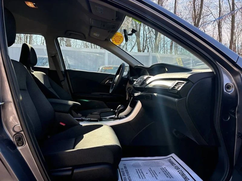 2016 Honda Accord 9th Gen - Image 8 of 12
