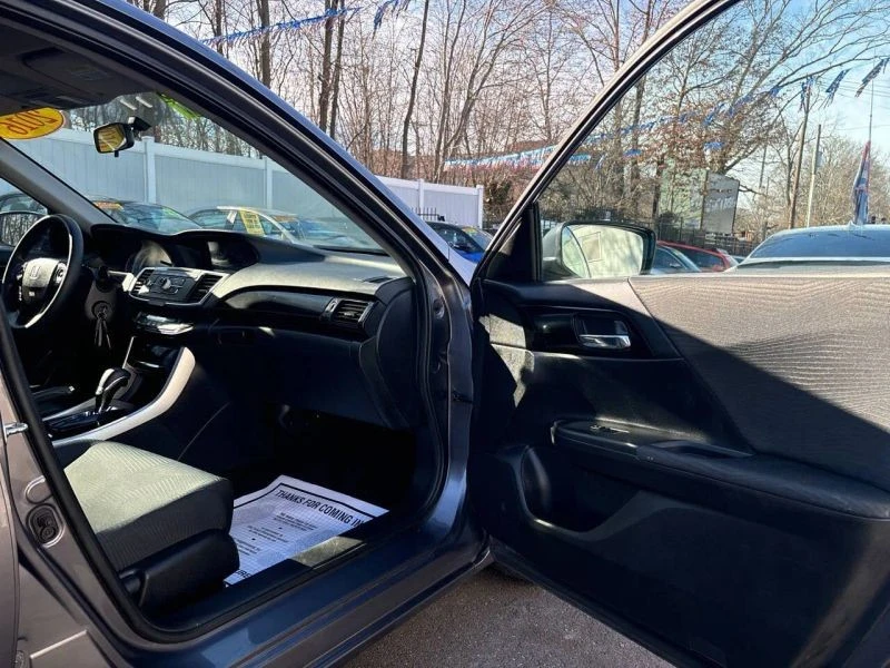 2016 Honda Accord 9th Gen - Image 7 of 12