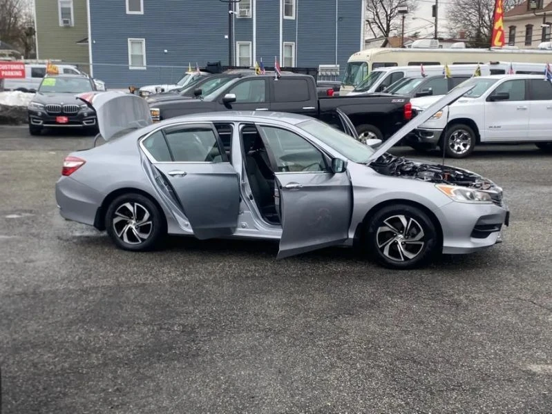 2016 Honda Accord 9th Gen - Image 6 of 12