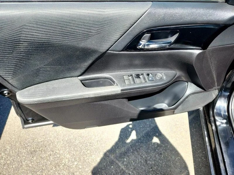 2016 Honda Accord 9th Gen - Image 10 of 12