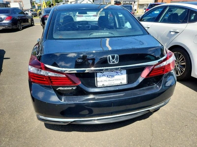 2016 Honda Accord 9th Gen - Image 5 of 12