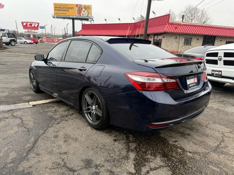 2016 Honda Accord 9th Gen - Image 6 of 12