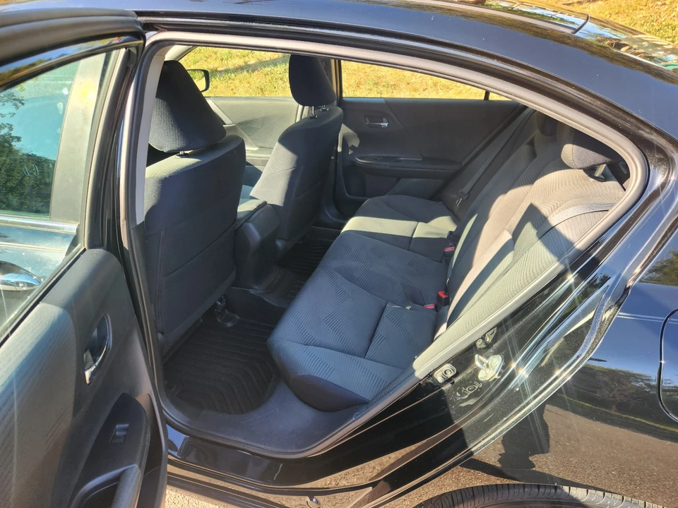 2016 Honda Accord 9th Gen - Image 15 of 15