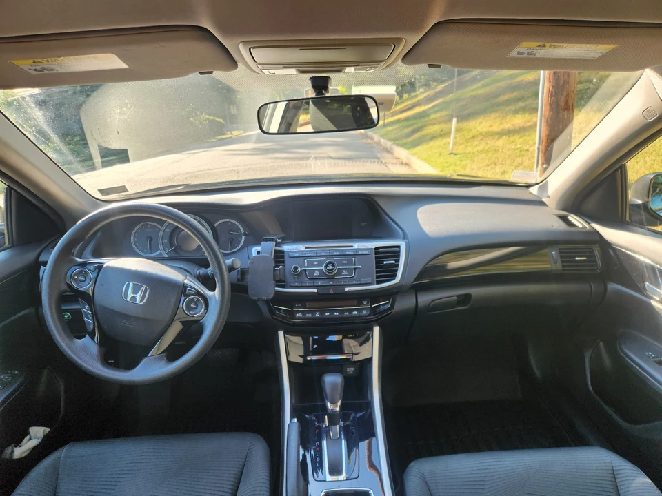 2016 Honda Accord 9th Gen - Image 14 of 15