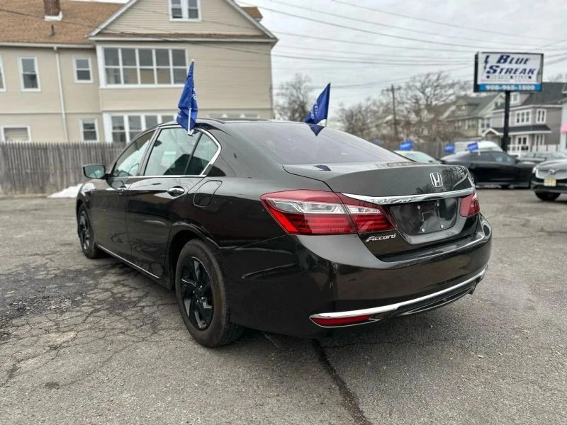 2016 Honda Accord 9th Gen - Image 5 of 12