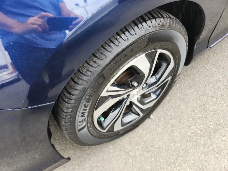 2016 Honda Accord 9th Gen - Image 9 of 12
