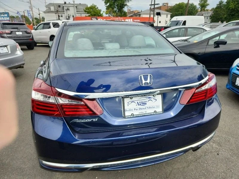 2016 Honda Accord 9th Gen - Image 5 of 12