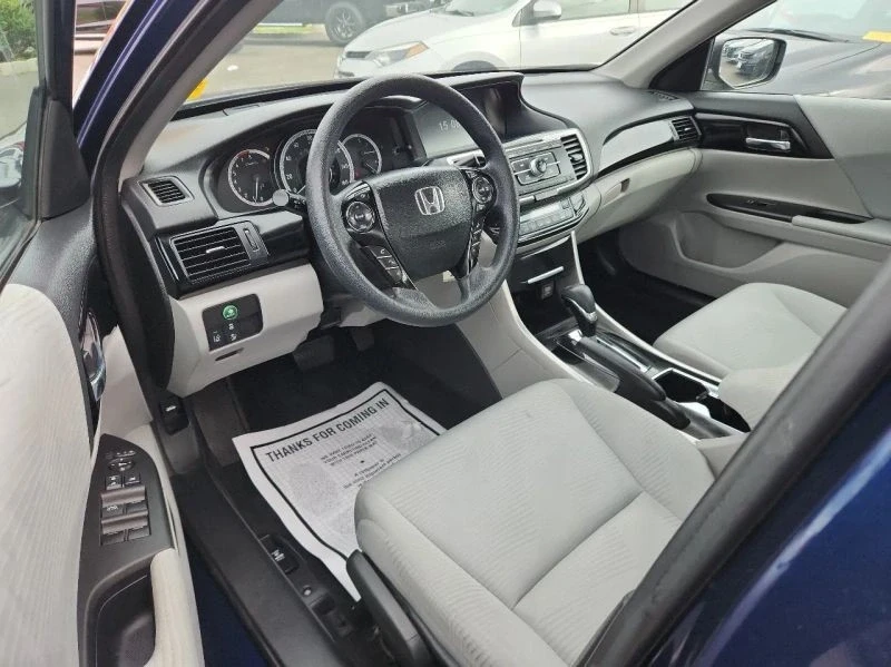 2016 Honda Accord 9th Gen - Image 11 of 12