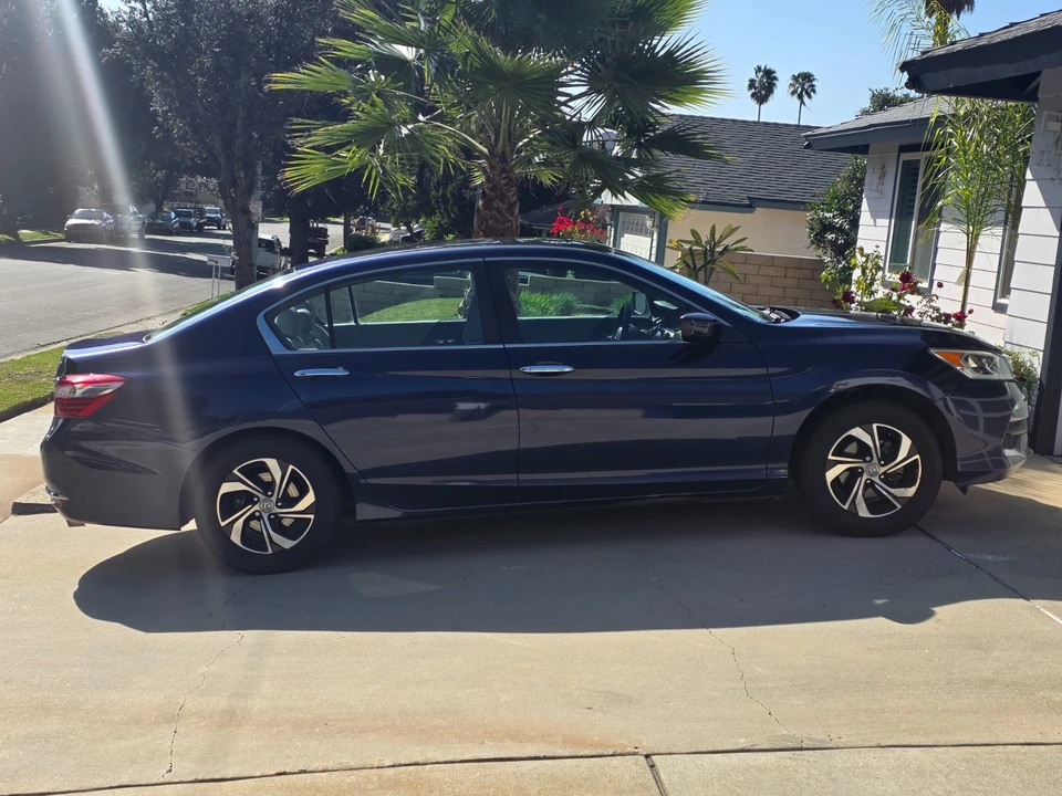 2016 Honda Accord 9th Gen - Image 4 of 21