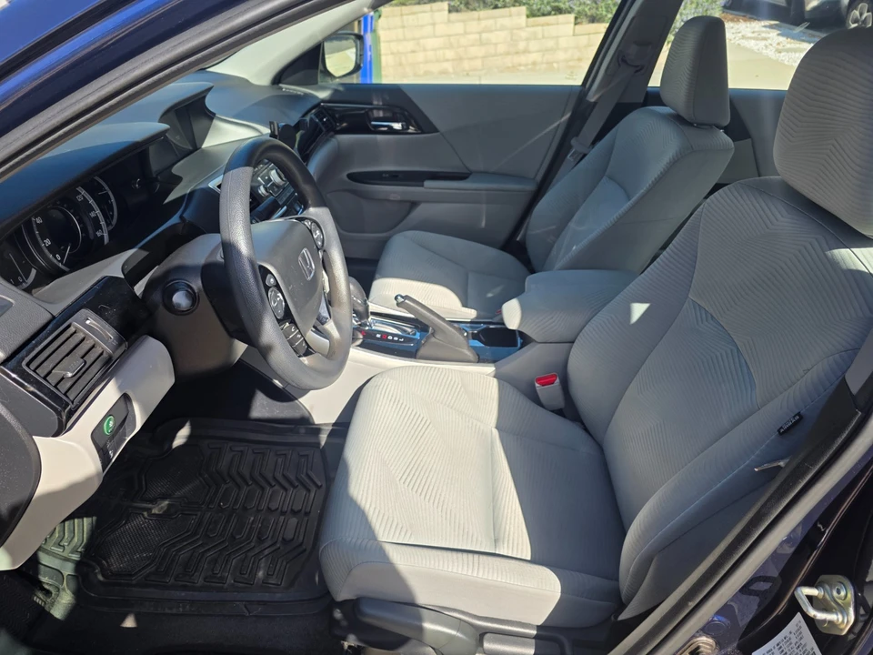 2016 Honda Accord 9th Gen - Image 11 of 21