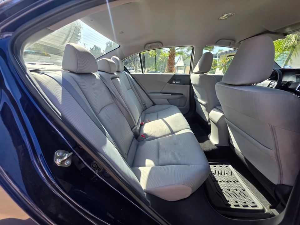 2016 Honda Accord 9th Gen - Image 16 of 21