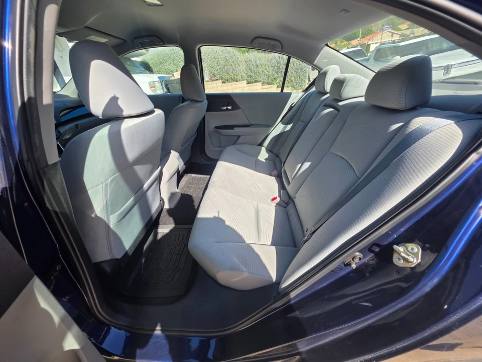 2016 Honda Accord 9th Gen - Image 14 of 21