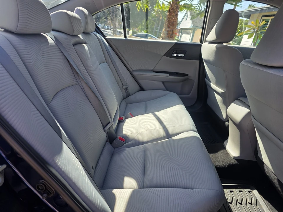 2016 Honda Accord 9th Gen - Image 15 of 21